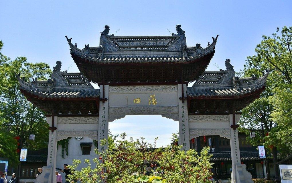 西瓜地逃生